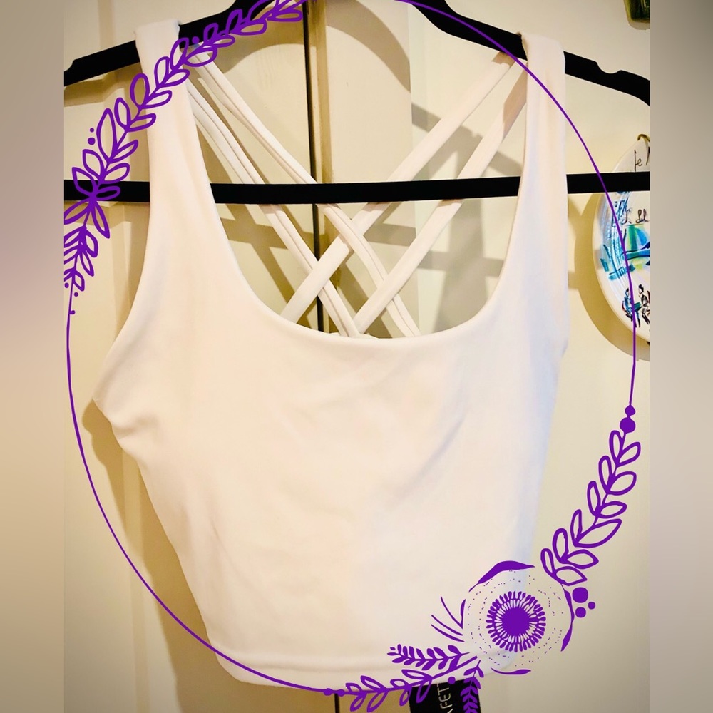 White padded exercise Bra, Excellent, NWT!